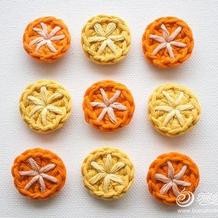 可做装饰或扣子的圆形小织片 零线创意编织系列