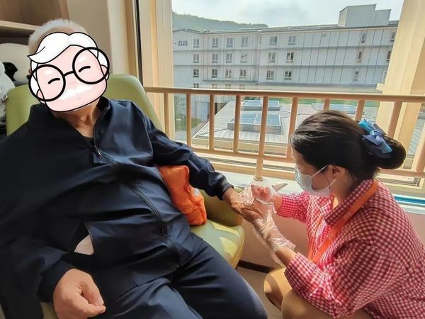 专业护理让晚年生活更美好：泰康之家的实践