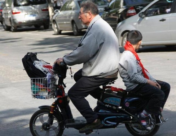 不要驾照的人性化出行方案，不查车、不罚款，适合60岁以上长者-有驾