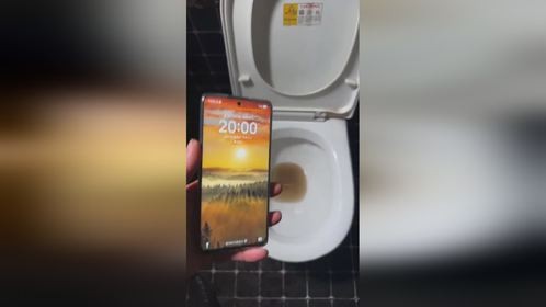 实测苦安酸清洗出租屋内的严重马桶黄垢