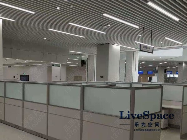 呼叫客户专员办公区隔音工位家具案例