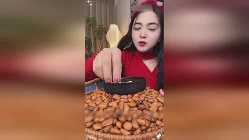 开口松子个头又大又饱满，嘎嘎好吃