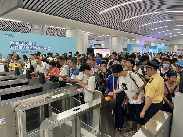 我是“大号地铁”，我同意你“丝滑”出行-有驾