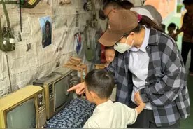亲子互动,共享“六一”图片