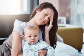 刚生完小孩，产妇心情非常低落，有什么办法调节产后情绪？图片