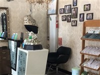 因店面到期处理所有美发用品,镜台,加热机器,工具车,洗头床,坐椅,可打包一起,也可以单独出售,有想要...