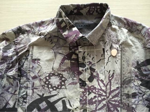 【创意改造旧衣服】把你穿过的旧衣服变成一本好书 第2步