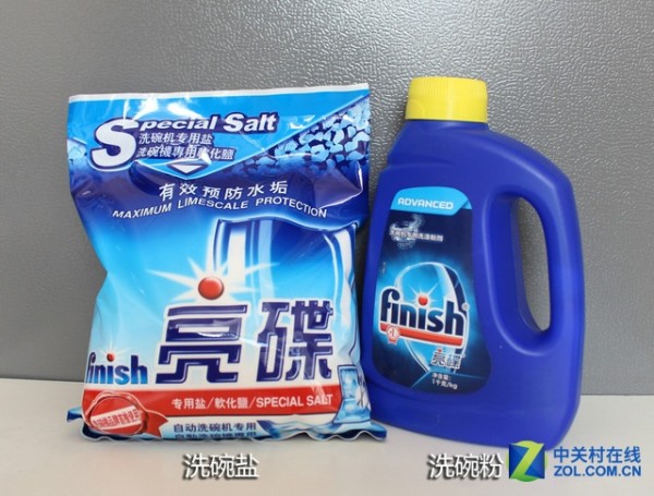 配套洗碗机使用的洗碗盐和洗碗粉。