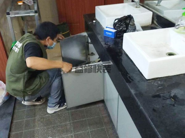 什么是家具维修？家具补漆修复有什么方法步骤？(图1)