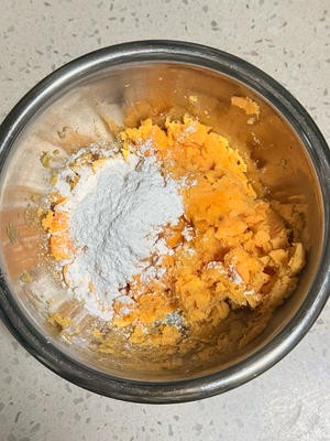 脆皮红薯小方的做法 步骤2
