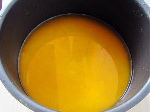 甜甜圈巧做小鸡米饭团的做法 步骤2