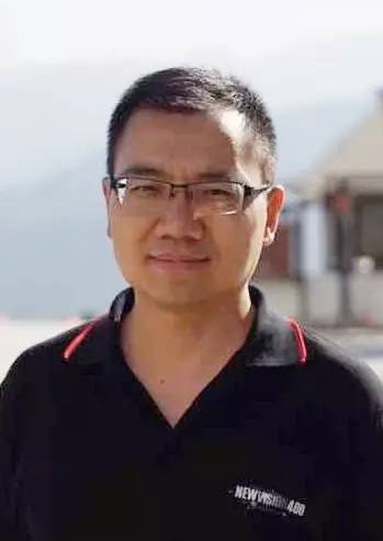 张卜天
