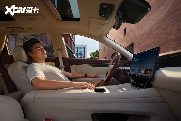 东风L8