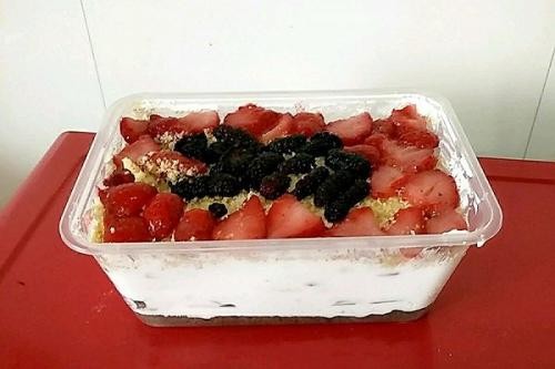 腌咸菜能用塑料保鲜盒吗