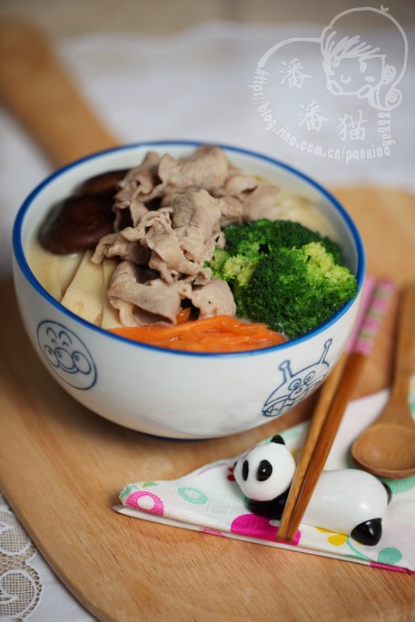 分分钟做出诱人浓汤--【时蔬豆浆乌冬面】