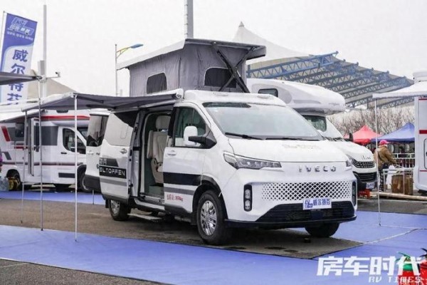 威尔特芬星海3号升顶房车 精巧高质感 露营私驾一把好手