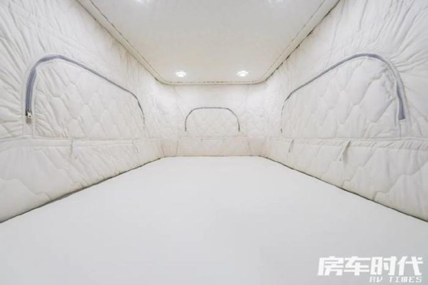 威尔特芬星海3号升顶房车 精巧高质感 露营私驾一把好手