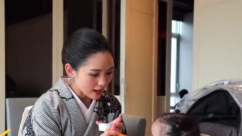 牙膏皮不要扔，剪一刀放在厨房，一年能省几百块，早懂早受益