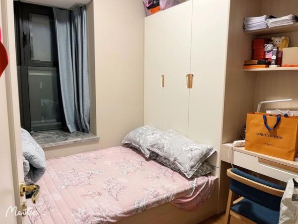 入住五年多的房子,室内依然保持整洁干净,一家人生活特别幸福!