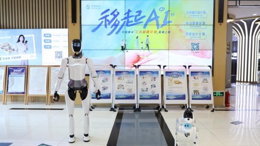 山东移动双智能机器人落地营业厅 智慧服务体系全面升级
