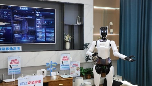 山东移动双智能机器人落地营业厅 智慧服务体系全面升级