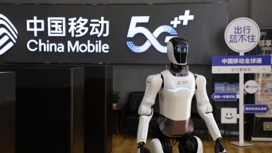 山东移动双智能机器人落地营业厅 智慧服务体系全面升级