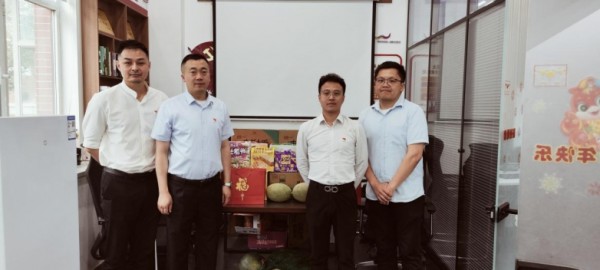 乌鲁木齐航空飞行部多维关爱鼓干劲，全力保障暑运安全