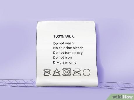 Step 2 仔细阅读衣物标签。