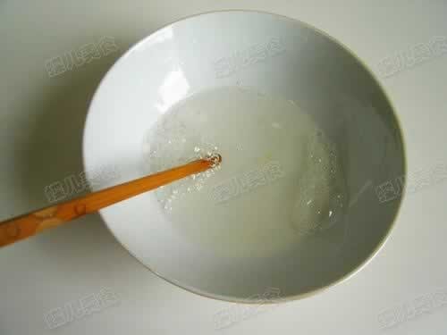 清理厨房灶台瓷砖顽固污渍小窍门的做法