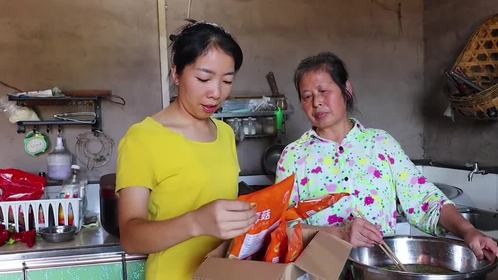 婆婆又去弄些这种笋子回来，你们认识这种笋吗？有多少人吃过？