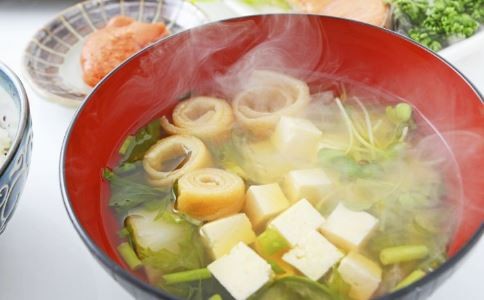 春节饮食要注意哪些事项 春节饮食指南 春节饮食如何搭配