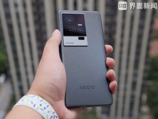 iQOO 11S体验:游戏表现出彩,可能是最强直屏手机