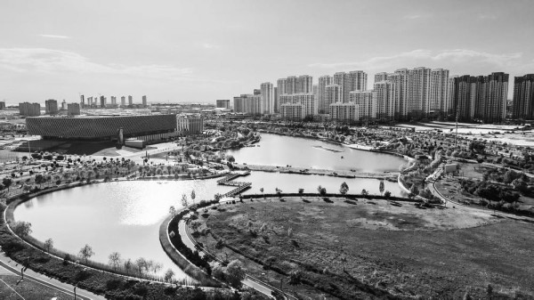 兰州新区文曲湖畔景色宜人（兰州新区管委会供图）