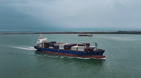 连云港30万吨级航道改扩建工程1标段提前完成关键节点