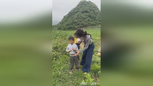 小朋友，你妈没告诉你越漂亮的女人越会骗人呀