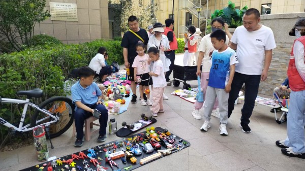  万通路街道举办“我的集市我做主 引领社区生活新风尚”主题活动相关图片
