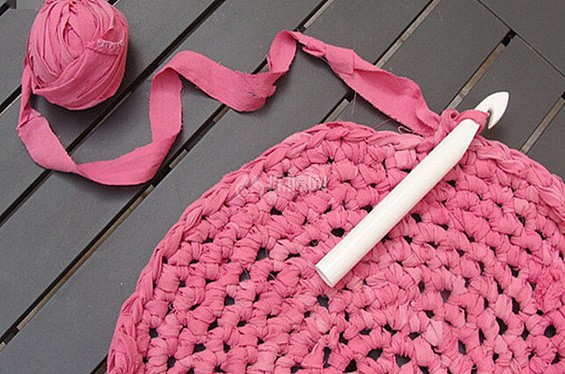家居DIY:手工diy地垫怎么做