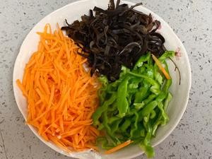 十分钟快手家常菜—鱼香肉丝的做法 步骤5