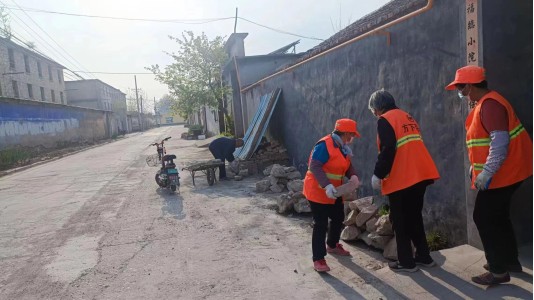 济南市莱芜区方下街道公清党建工作区：全力做好人居环境整治工作 倡树美德健康生活