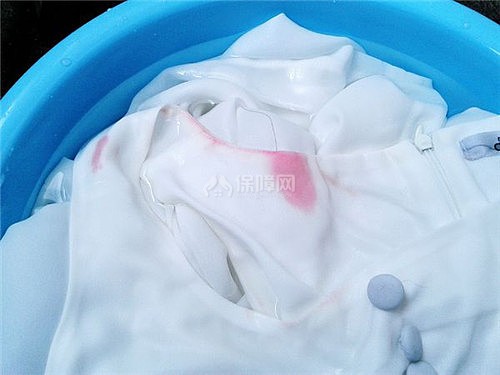 衣服被染色
