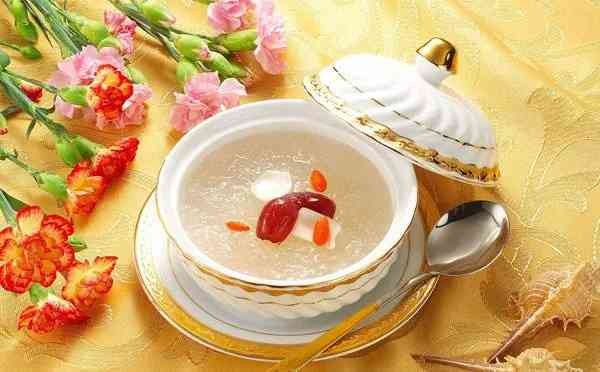 鹿茸燕窝搭配食用指南:功效、禁忌与注意事项全解析