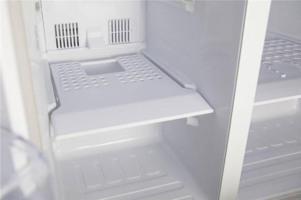 夏季清理冰箱异味的一个生活小妙招：快、准、狠