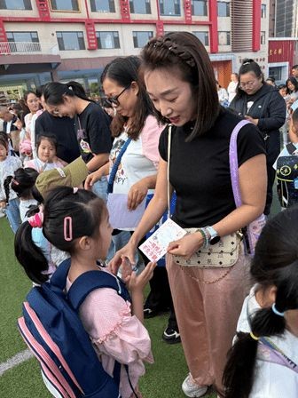 【德融生活·系列课程】北大街小学举行一年级新生入学礼
