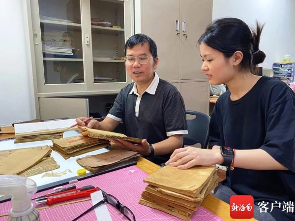 海南“95后”古籍修复师邱雪纯传承传统手艺，给古籍第二次“生命”