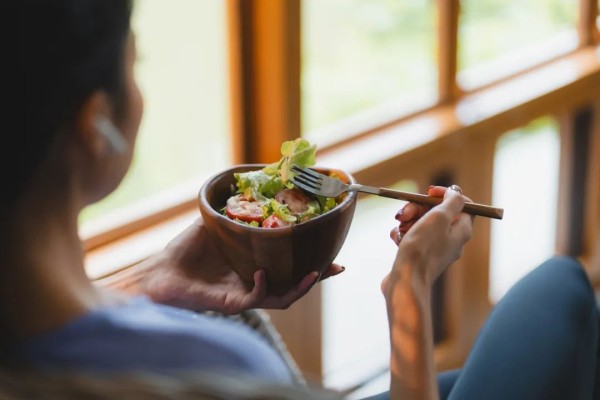坚持素食的人,会比爱吃肉的人更健康吗?