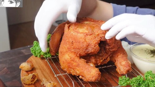 自制脆皮炸全鸡，鲜嫩酥脆