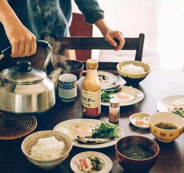 日式生活美学：幸福很简单，吃好睡好，用三餐治愈生活