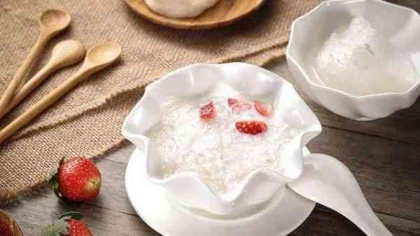 燕窝烹饪后存放指南：更佳冷藏时间与保存技巧解析