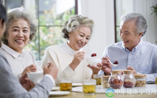 老年人养生饮食并不难 记住这几点就行了！