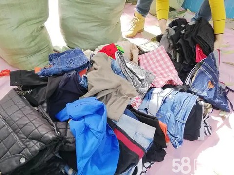 快速上门回收旧衣服·回收旧衣服，旧衣服回收，当天下单，1小时快速上门，爱心捐赠，为爱回收